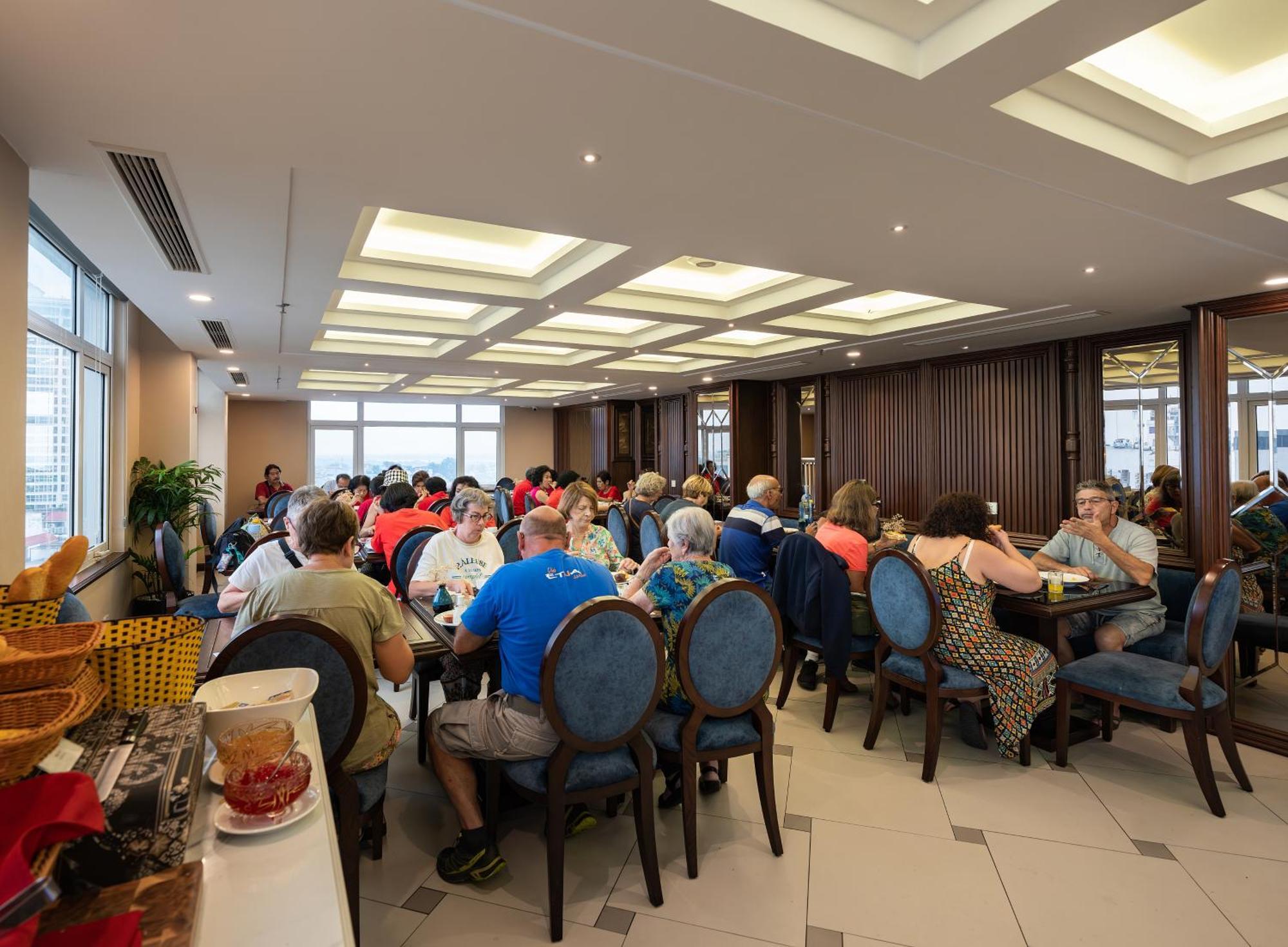 Khách sạn Minasi Premium